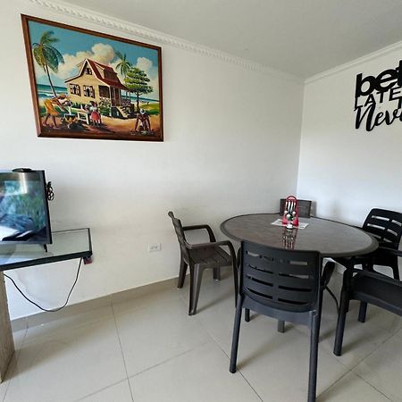 Sea Life Apartamentos En Via Principal Centro Y San Luis San Andrés 外观 照片