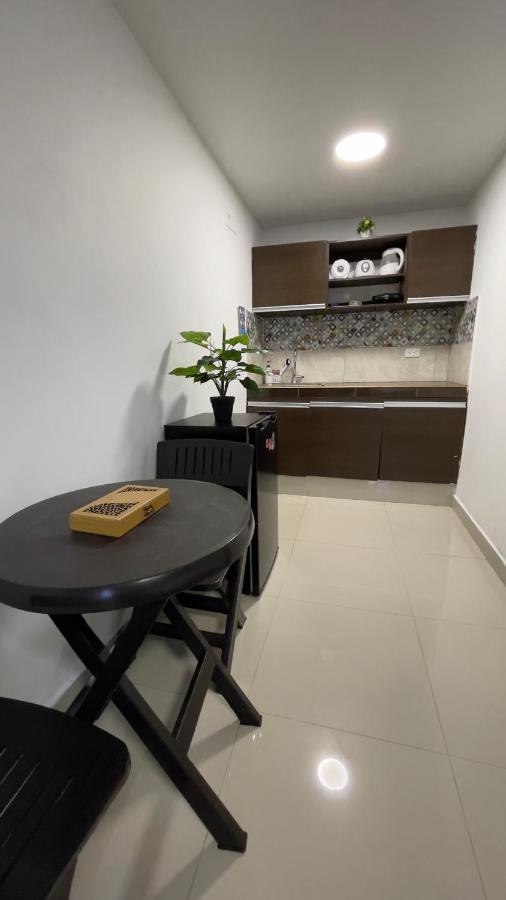 Sea Life Apartamentos En Via Principal Centro Y San Luis San Andrés 外观 照片