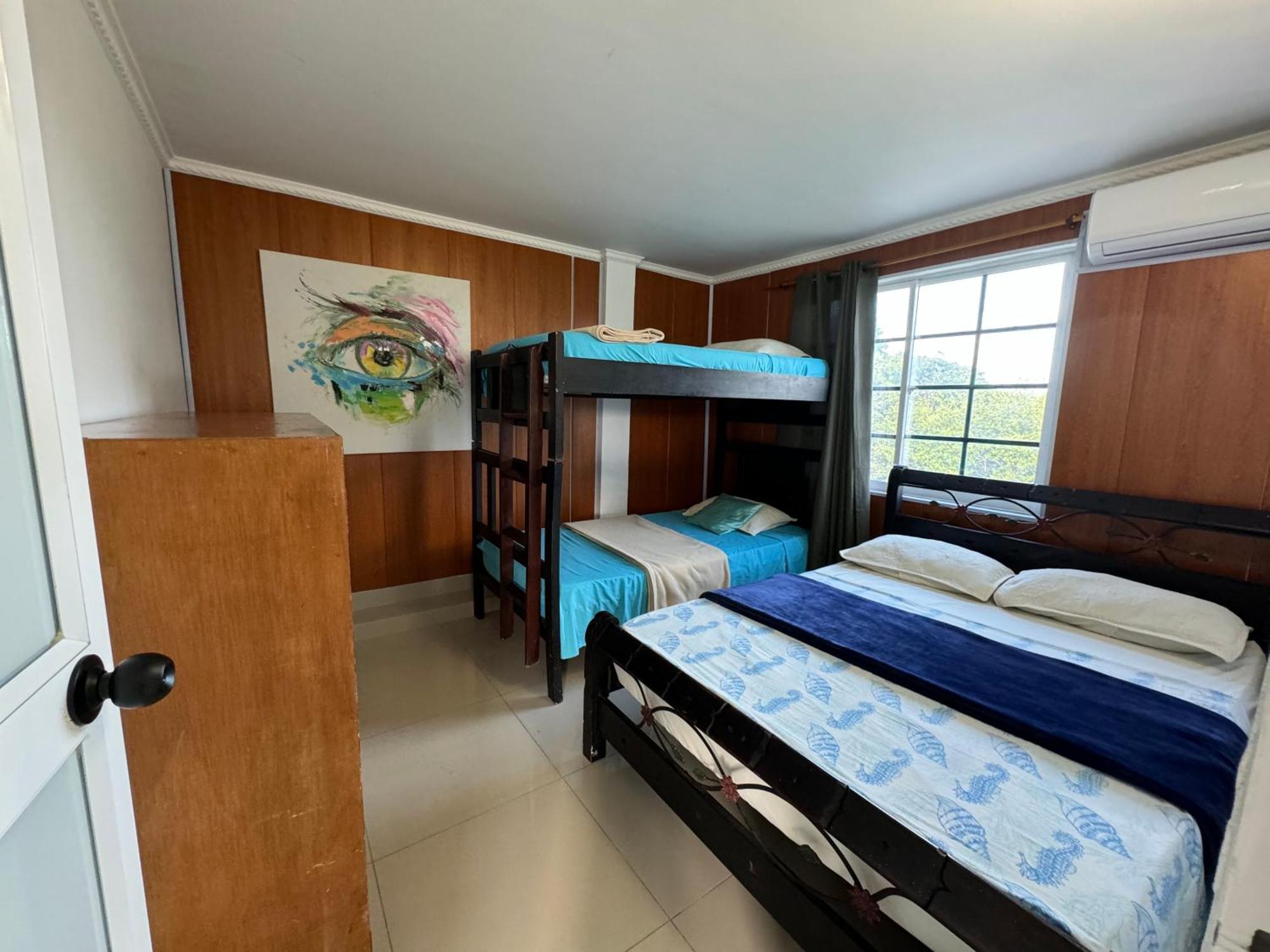 Sea Life Apartamentos En Via Principal Centro Y San Luis San Andrés 外观 照片