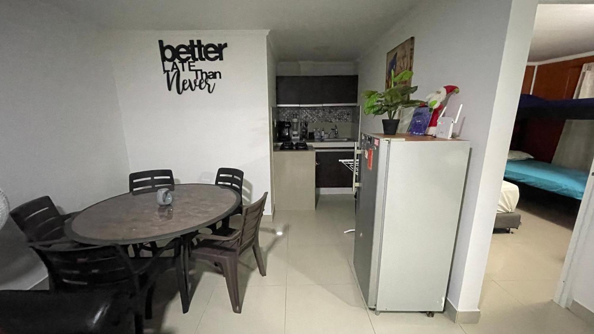 Sea Life Apartamentos En Via Principal Centro Y San Luis San Andrés 外观 照片
